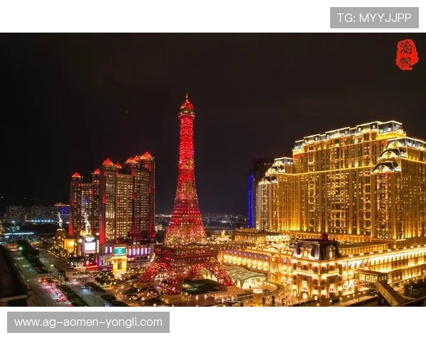 澳门巴黎人埃菲尔铁塔：带你领略仿巴黎铁塔的壮丽景观与独特魅力