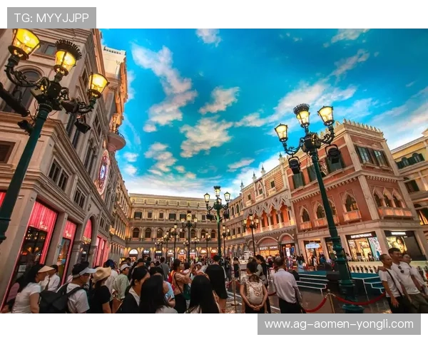 澳门的百老汇在哪里以及附近有哪些值得一试的美食和购物场所为你的澳门之旅增添更多精彩内容